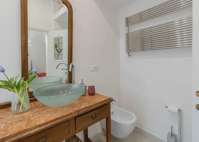 Trilussa Spacious דירה *