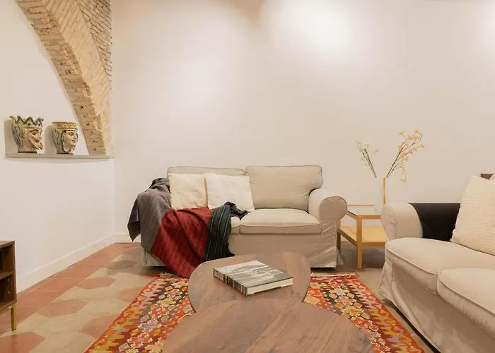 דירה Trilussa Spacious רומא
